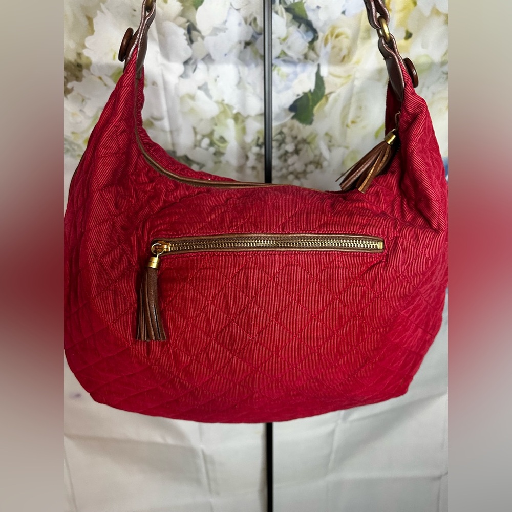 Vera Bradley Red Corduroy XL hobo bag EUC‌‌‌‌‌‌ - Picture 4 of 17
